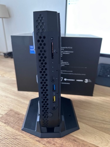 Gaming PC ASUS NUC 11 Enthusiast Kit mit RTX 2060 + Core i7 - Afbeelding 3 van 13