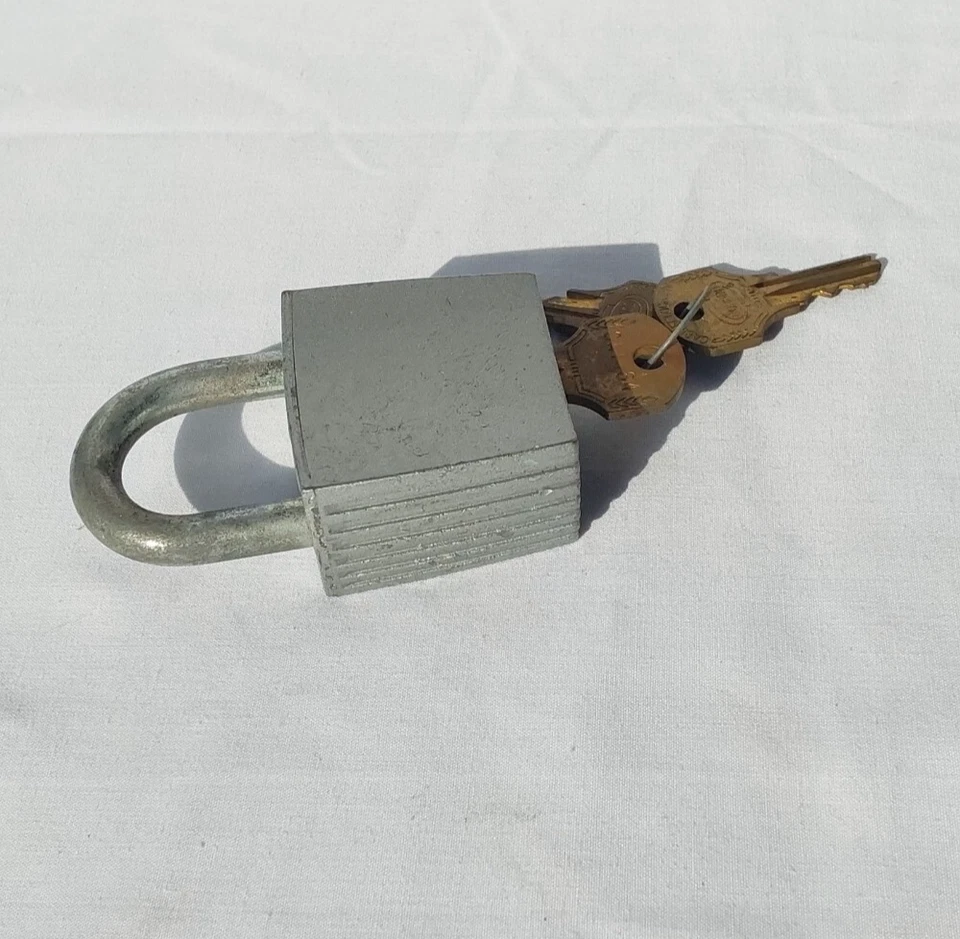Vintage Corbin Padlock USA Discontinued Rare EXCELLENT CONDITION 🔥 - Image 2 of 4