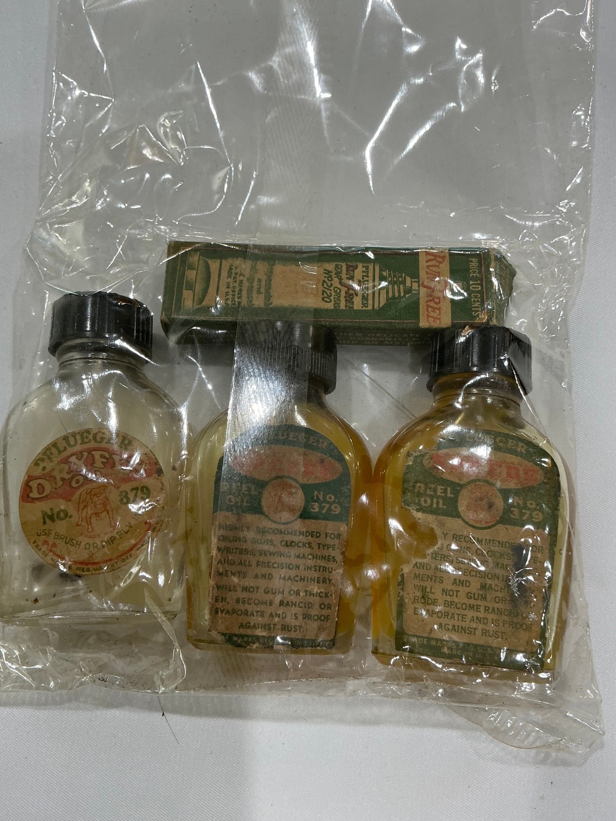 Vintage Pflueger Fly Reel Oil set