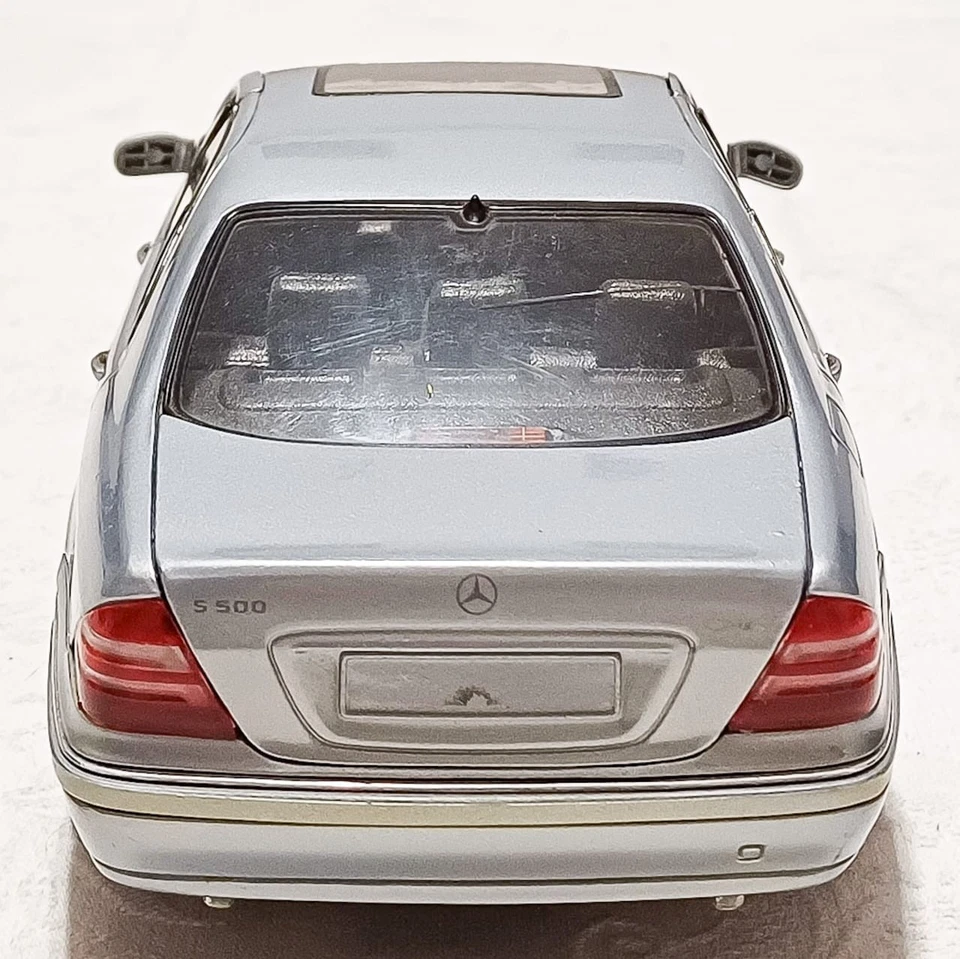 Maisto Mercedes-Benz S Class. Scala 1/18. Excellent condition, 4 aperture - Immagine 4 di 4
