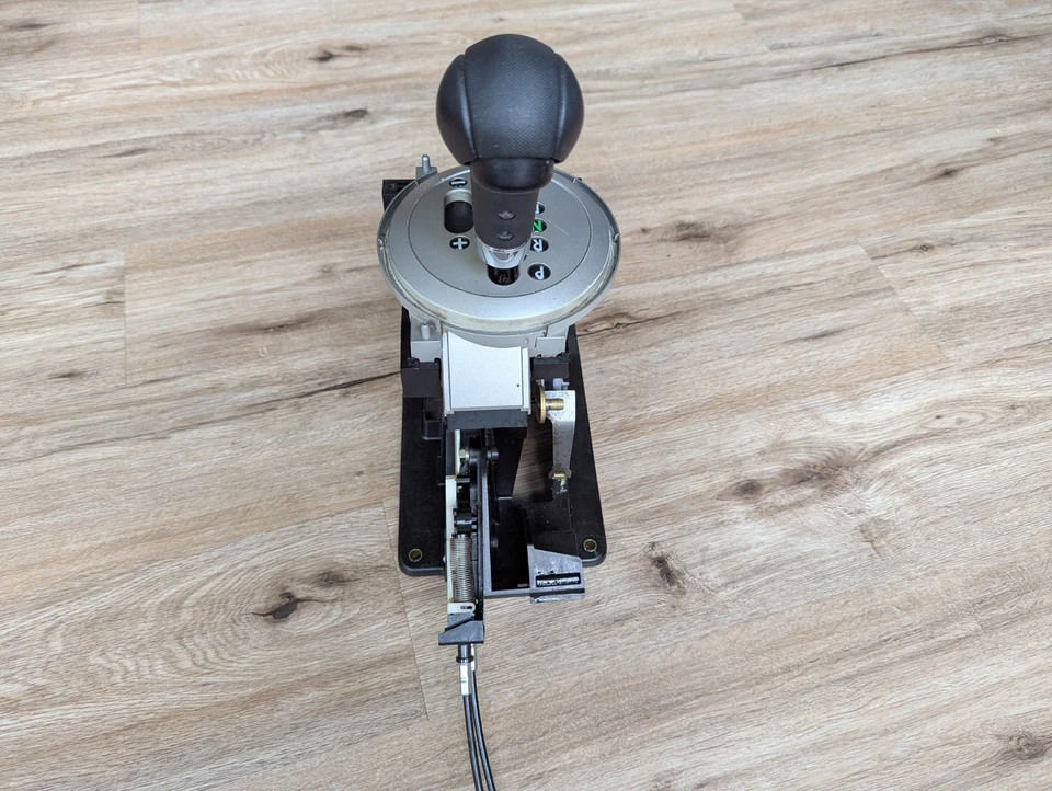 Palanca de cambios selectora de marchas de piso automática Mitsubishi Endeavor 2004-2011 Foto 4 de 4