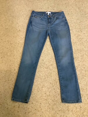 Ellen Tracy Denim Women's Jeans Size Waist 30” Inseam 28 1/2