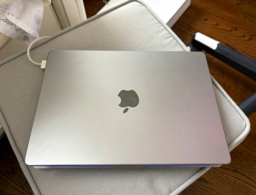 Apple MacBook Pro 14" Silver M1 16GB RAM 512GB SSD 2021 Touch ID