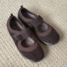 NWOT Explore 24 Easy Spirit Brown Mary Jane Sneakers Trendy