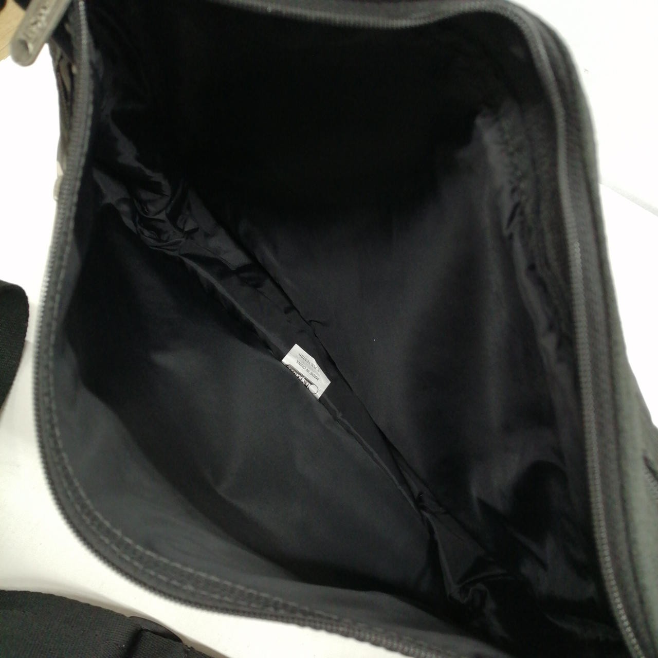 Double Zip Shoulder Bag Model Dot Pattern LESPORT… - image 5