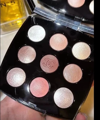 Paleta de sombras de ojos CHANEL LES 9 OMBRES 587 THE NEW SMOKY 2026 EDICIÓN LIMITADA - Imagen 1 de 4
