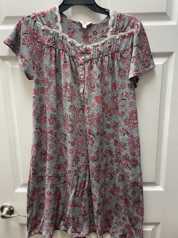 SECRET TREASURES Womens Nightgown Size Large Polyester Spandex Knit Euc