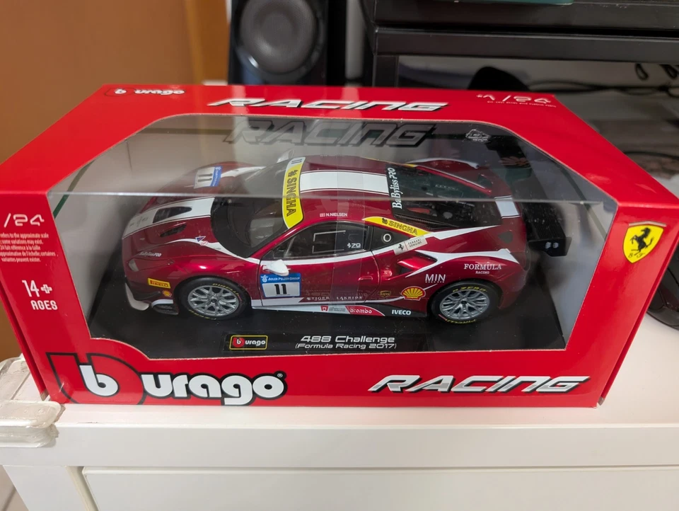 Burago Ferrari 488 Challenge Formula Racing - Immagine 3 di 4