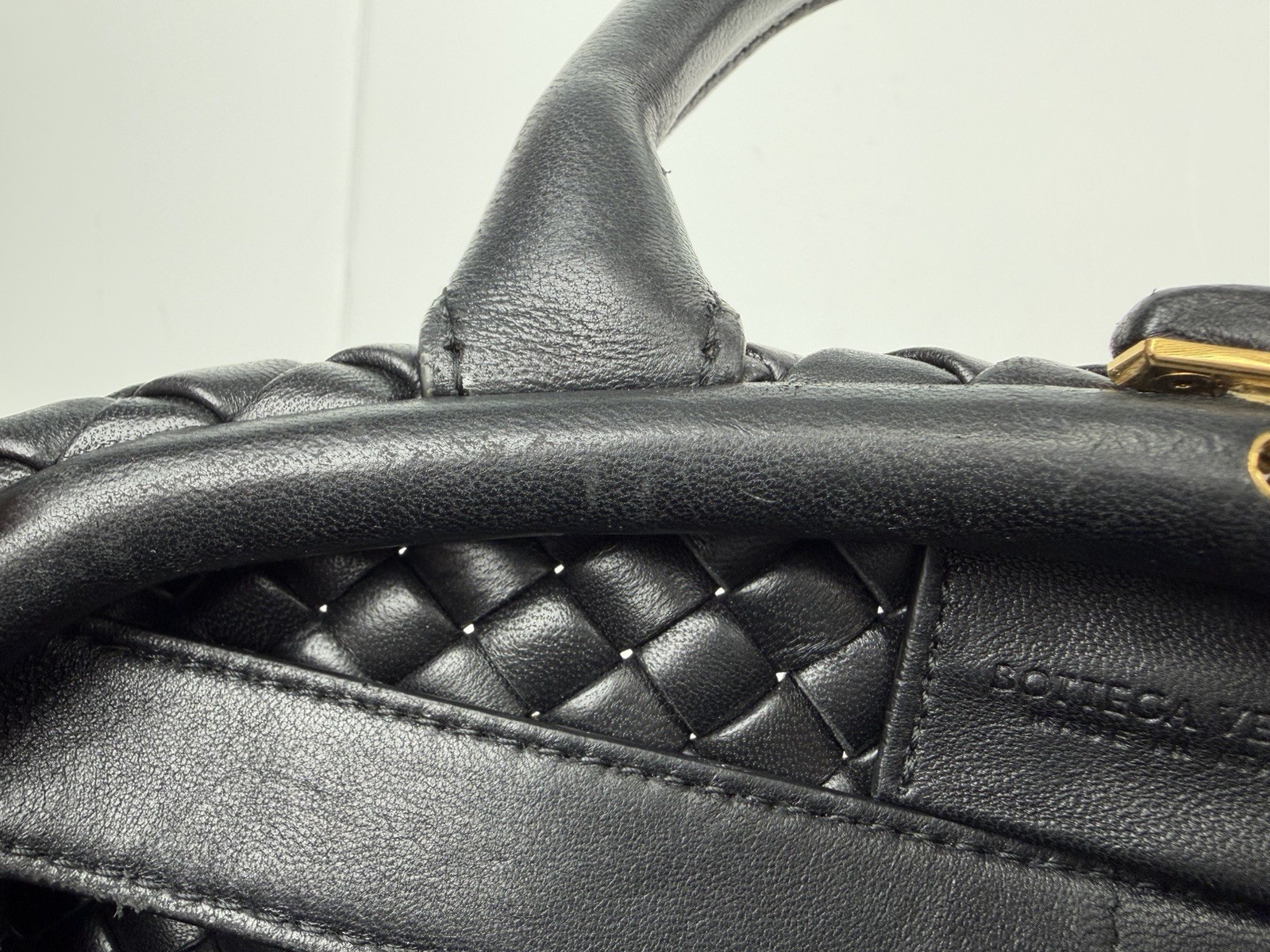 Bottega Veneta Medium Handle Bag in Black Intrecciato Leather D4 thumbnail 13