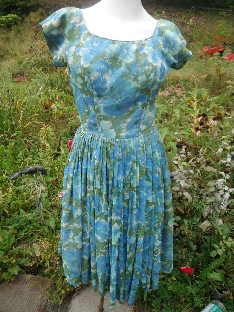 TRUE VINTAGE 1950's new look GiGi Young blue floral fit & flare dress xsmall