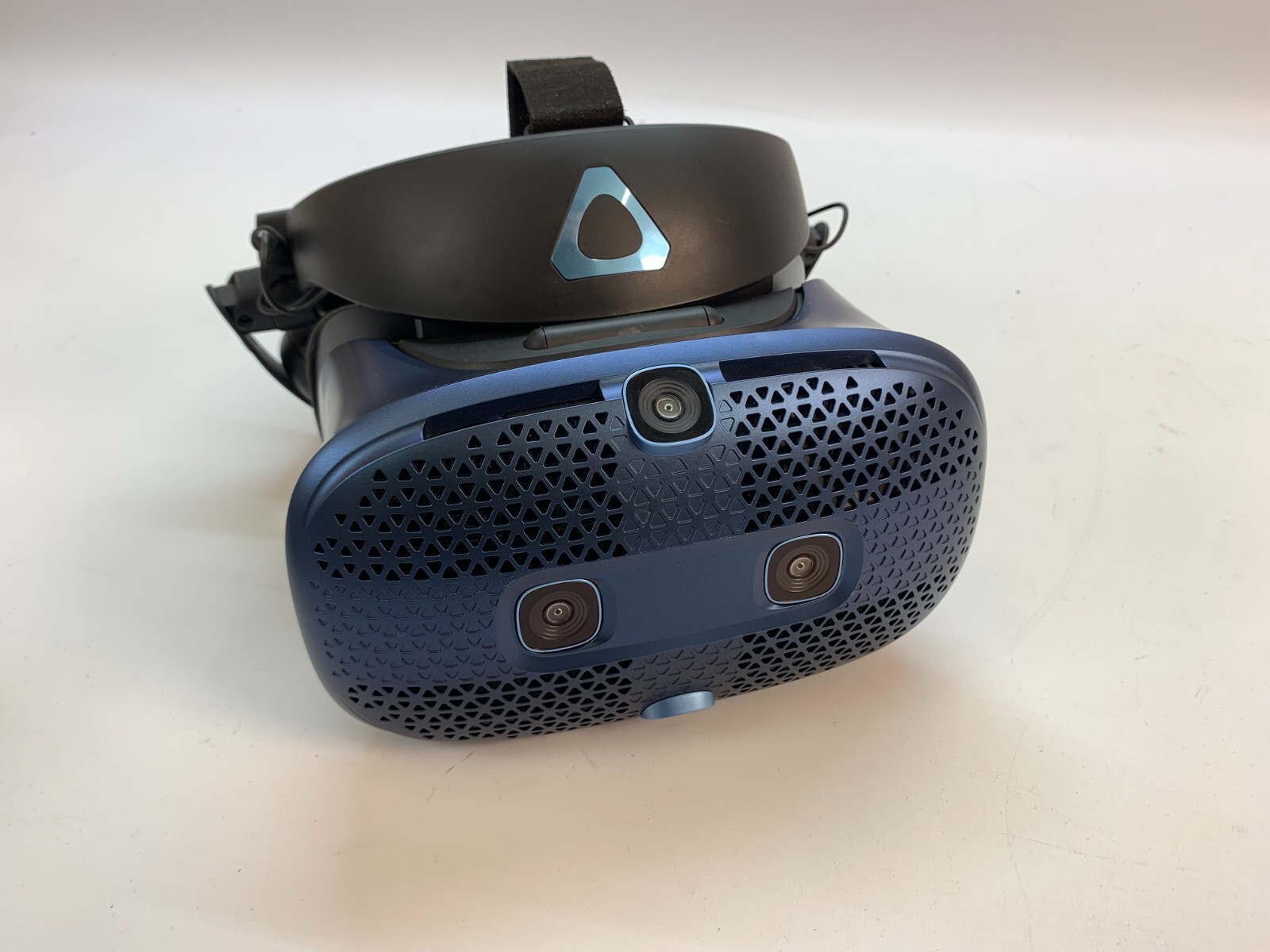 HTC VIVE Cosmos Elite VR Headset Kit Black 8063544 4718487716807 eBay