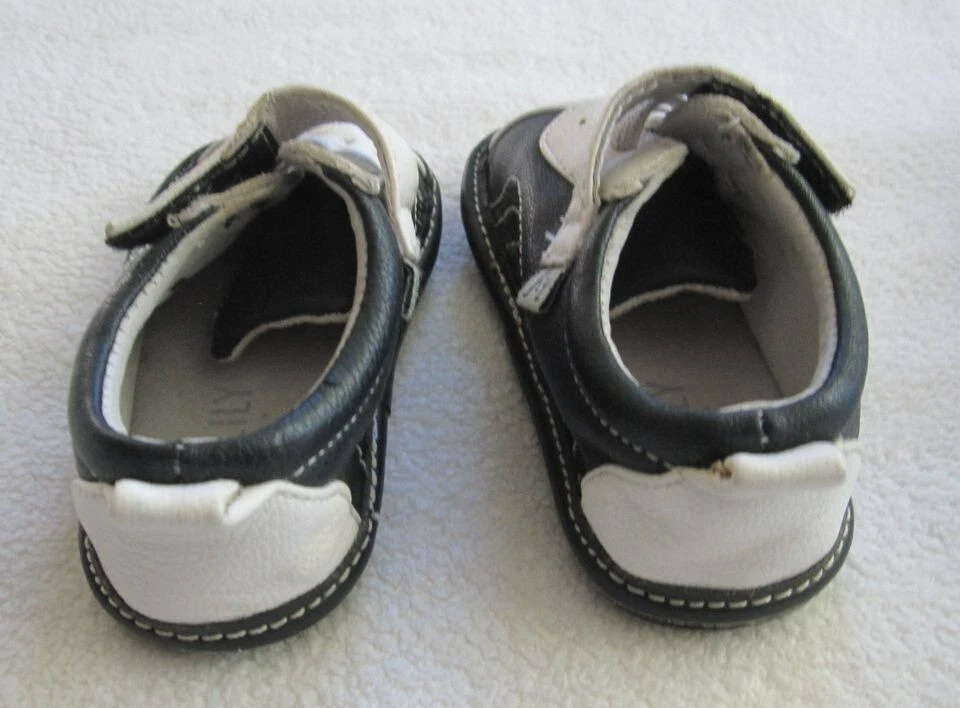 Jack & Lily Soft Soled Baby Boy Shoes Navy White Size 12-18 months - Image 4 of 4