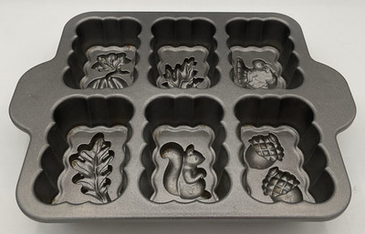 Nordic Ware Harvest Mini Loaf Pan 5 Cup Turkey Acorn Pumpkin Leaf Squirrel NICE