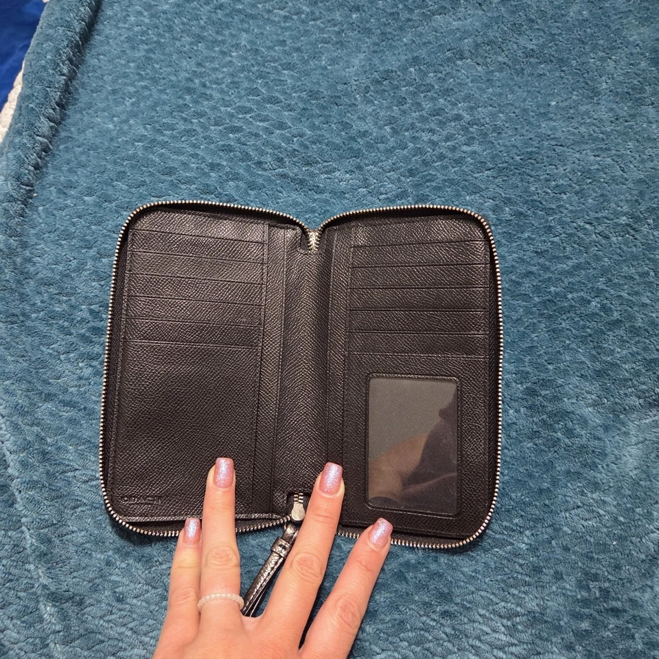 Cartera sin asas COACH para teléfono metálica programa caja gris metalizado venta al por menor $125 Foto 3 de 3