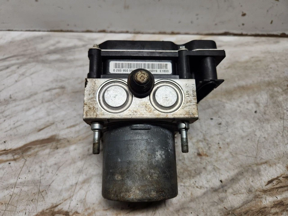 Used ABS Modulator fits: 2011 Acura Rdx Modulator Assembly vehicle stability ass - Image 3 of 4