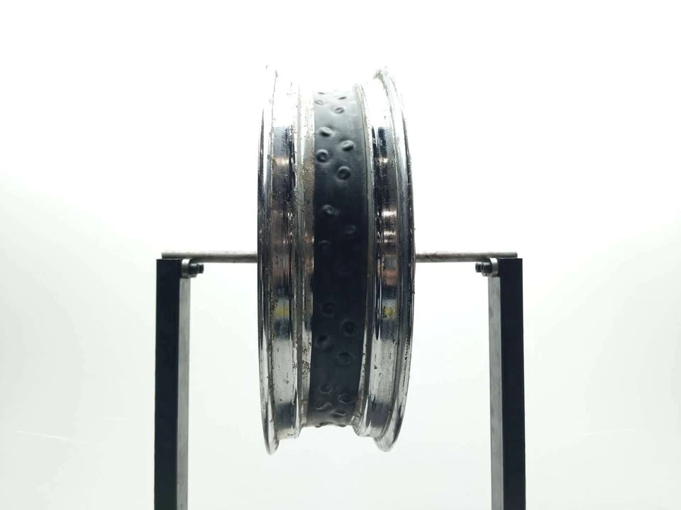 Прямой обод заднего колеса 95 Suzuki VS1400 Intruder 15 X 4,00 - Изображение 2 из 4