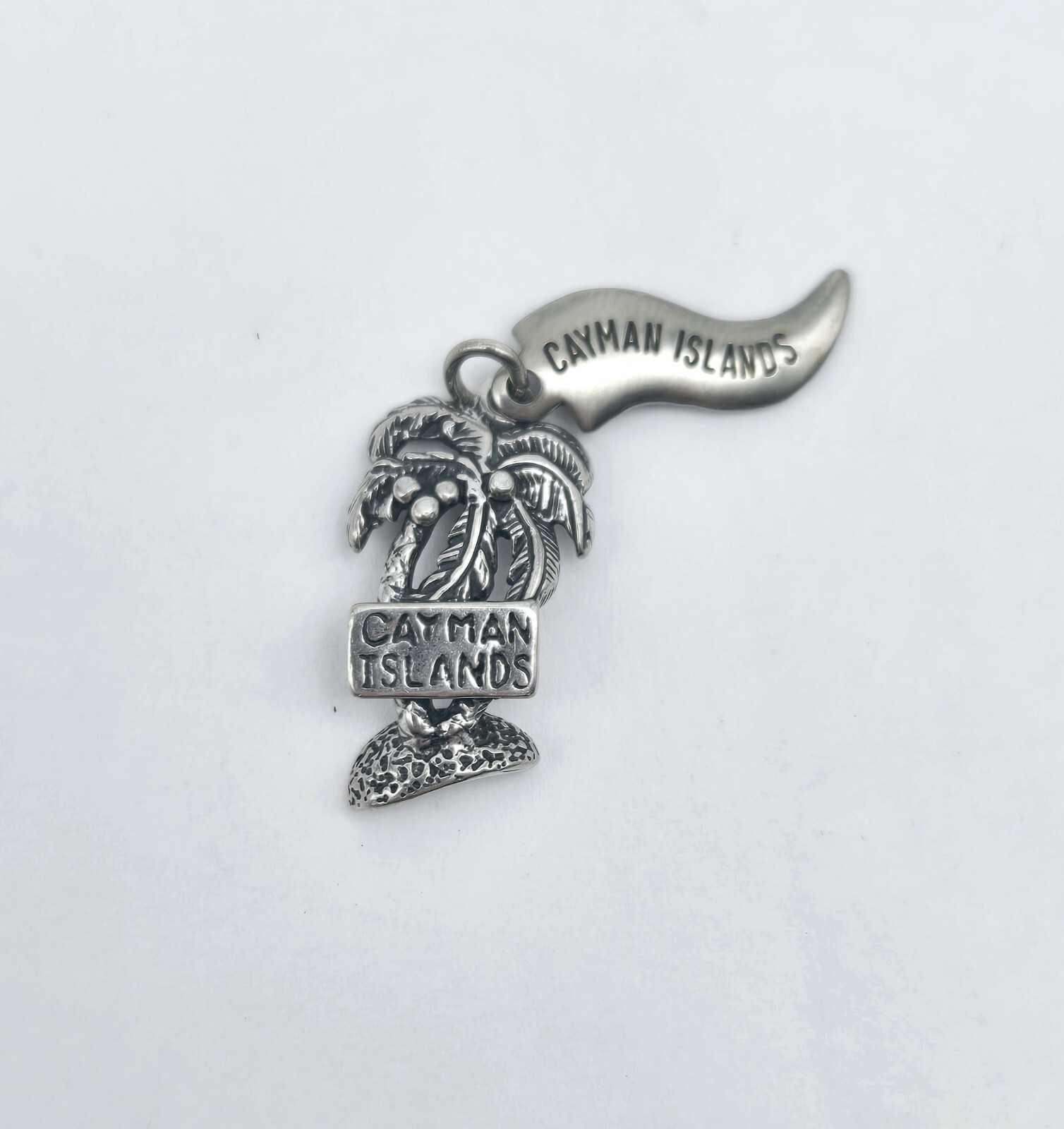 VTG Grand Cayman Islands Palm Tree Sterling Silver Travel Charm Pendant - 2.2g