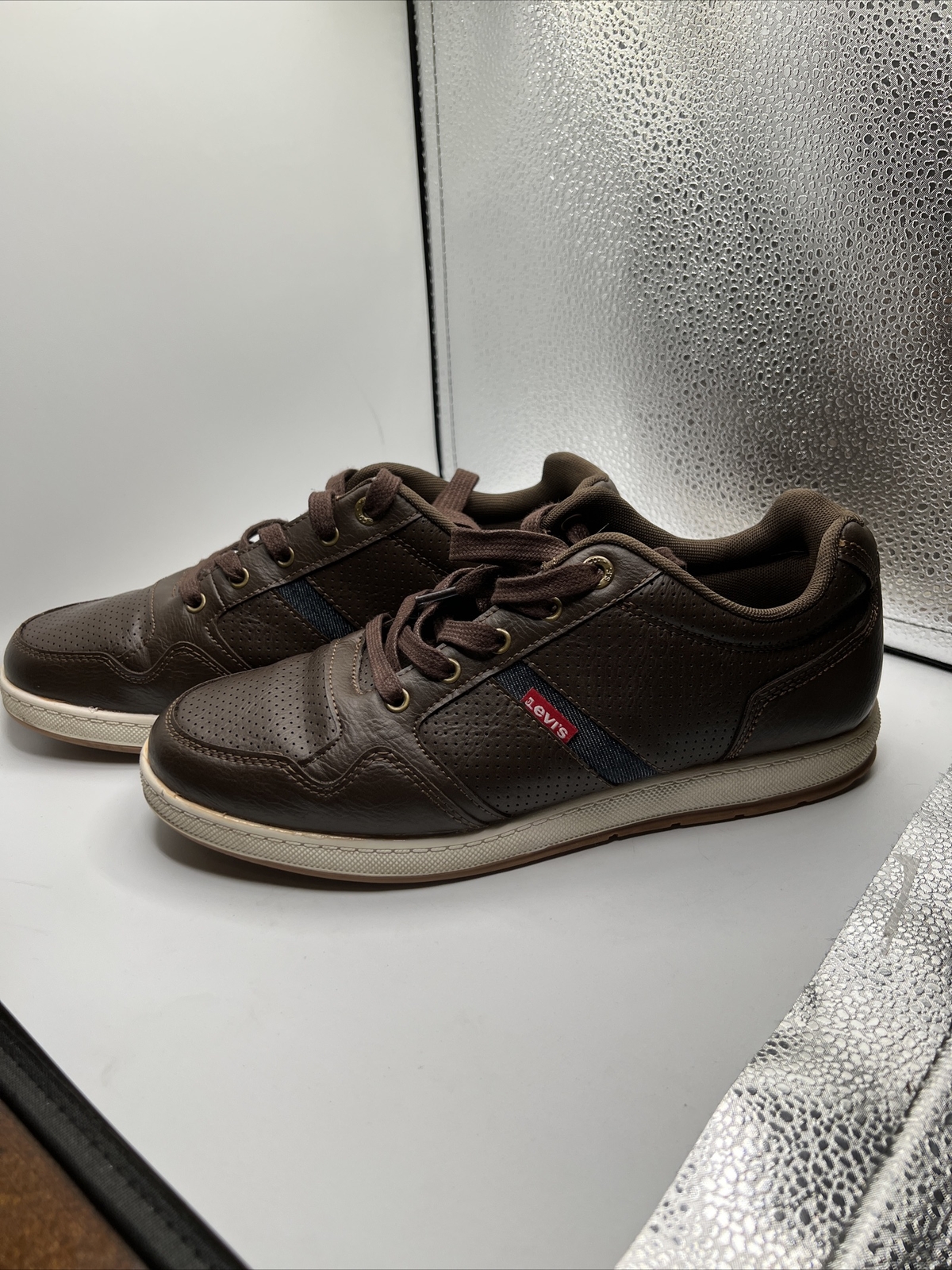 Levi’s Tennis Shoes Sneakers Men’s 9 Brown Leather & … Gem