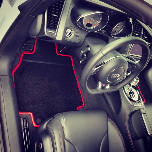 Audi R8 Custom Carpeted Floor Mats Coupe and Spider Carbon Fiber
