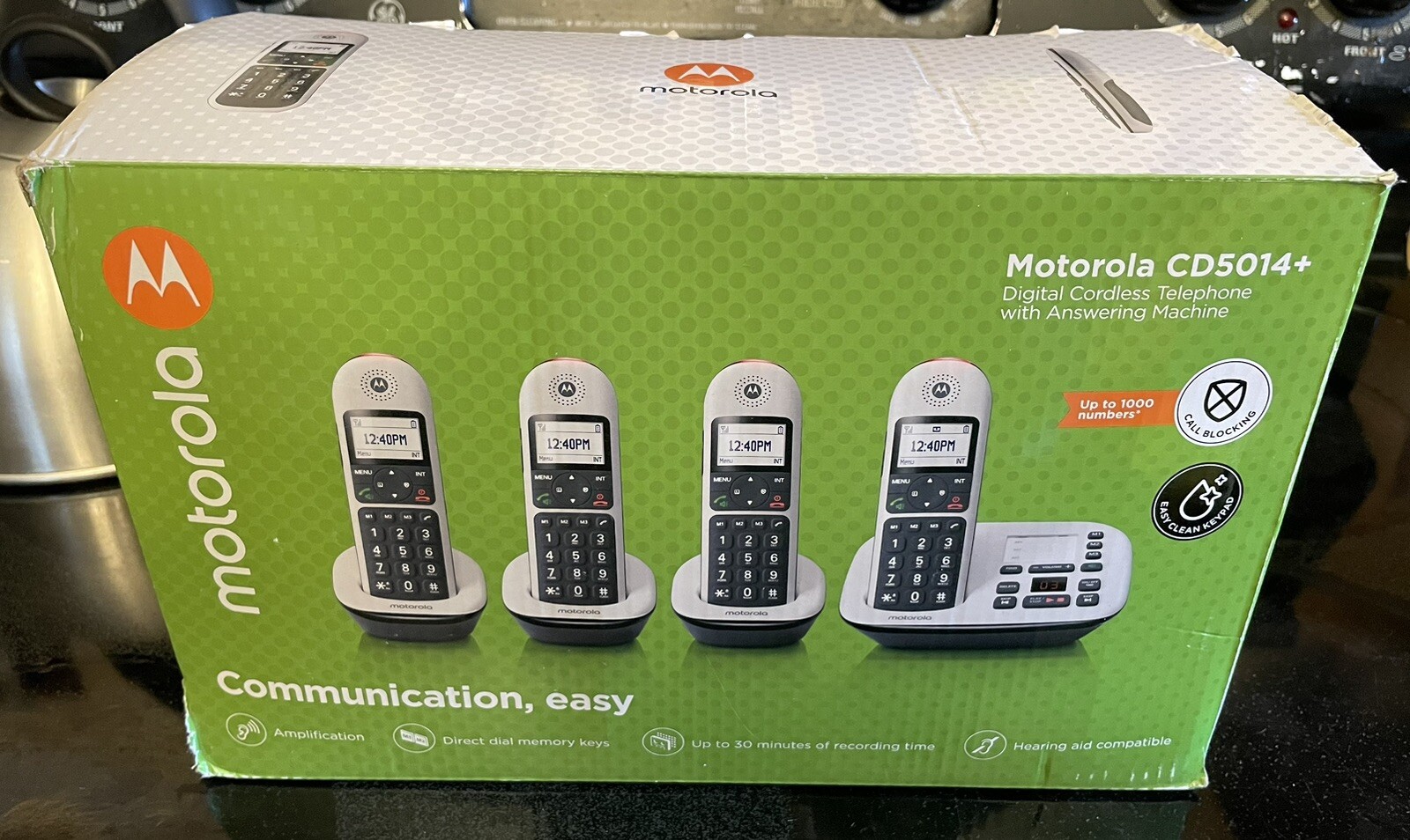 (NIB) Motorola CD5014+ Digital Cordless Phones with Answering Machine 4 Handsets