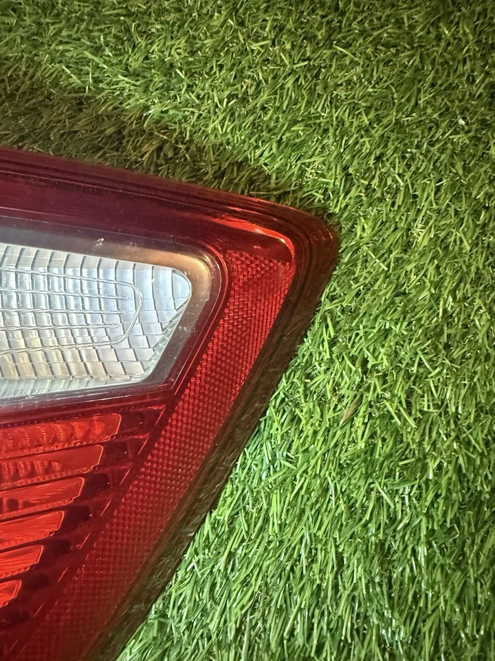 2013 2014 2015 年 2016 福特 C-MAX 后左驱动侧内侧尾灯原始设备制造商 — 第 3/4 张图片