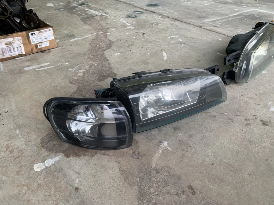 1993-2001 Subaru Impreza Headlight Assemblies Smoke Lens With Bulbs - Image 2 of 4