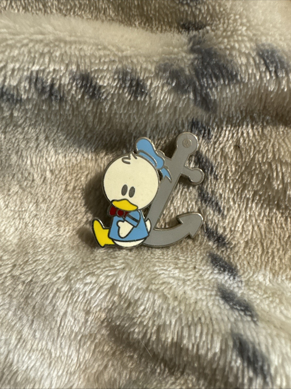Vintage Disney Cruise Line Donald Duck Anchor Trading Pin 2008
