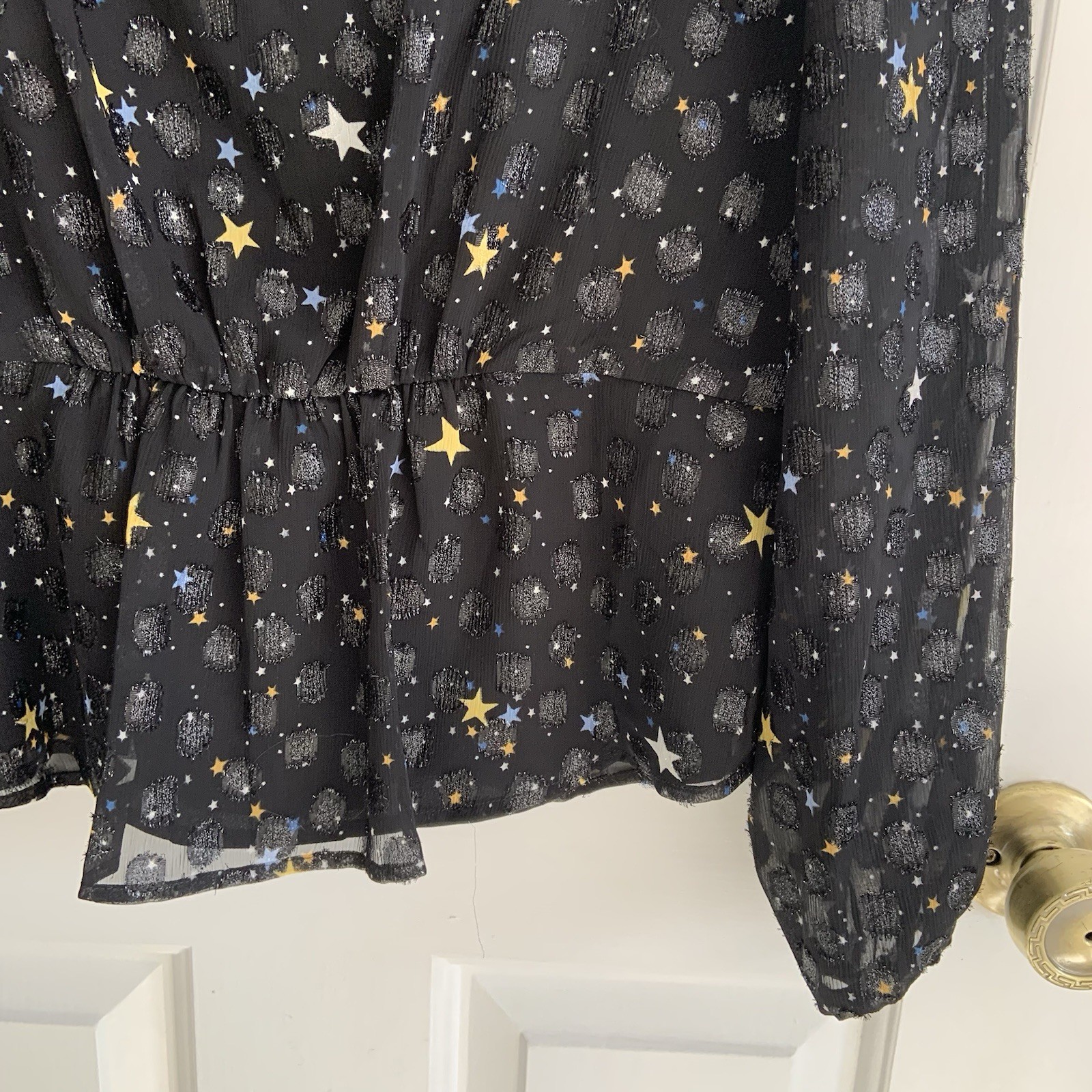 UNTUCKit Scarlett Starry Celestial button up V ne… - image 9