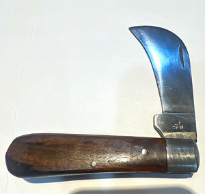 Vintage Hawkbill Pruning Knife Made in Pakistan W/Wooden Handles, tight w/snap