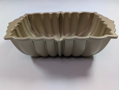 Nordic Ware Classic Fluted Loaf Pan 6 Cups 1.4L Cast Aluminum 10  X 5.5 