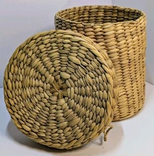 Woven Grass Basket With Lid Natural ~ 7" T x  6.5" Dia ~ Decor, Planter, Storage
