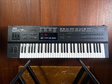Yamaha DX7II-D vintage digital synth w/ flight case new battery & display