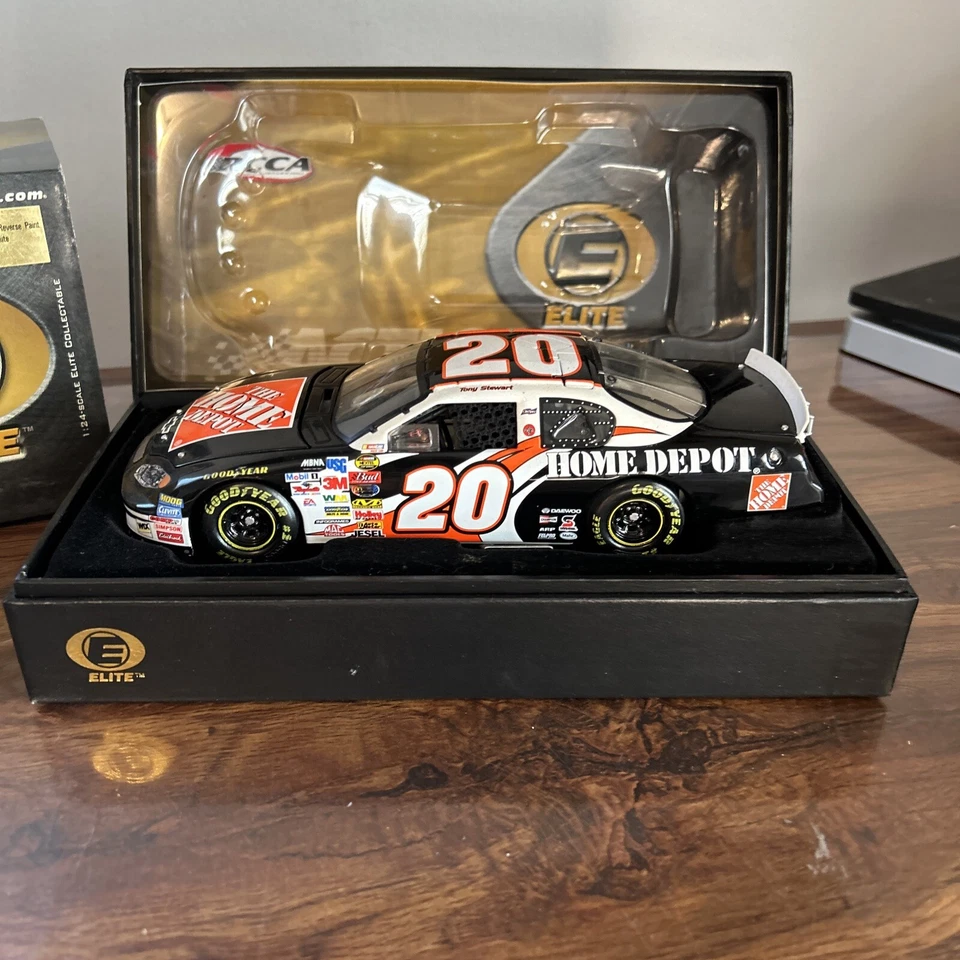 Pintura inversa Tony Stewart #20 Home Depot 2004 Monte Carlo acción 1:24 1/1500 Foto 3 de 4