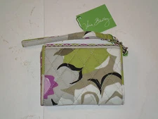 VERA BRADLEY PORTOBELLO ROAD SUPER SMART WRISTLET NWT VERY NICE