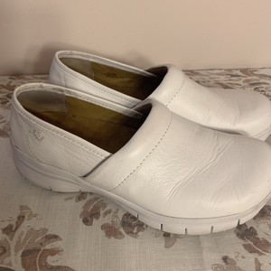 nurse mates libby slip on shoes