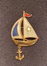 Vintage AVON SAILBOAT PIN/BROOCH-Gold Tone-Red, White, Blue Enamel-BOAT-ANCHOR