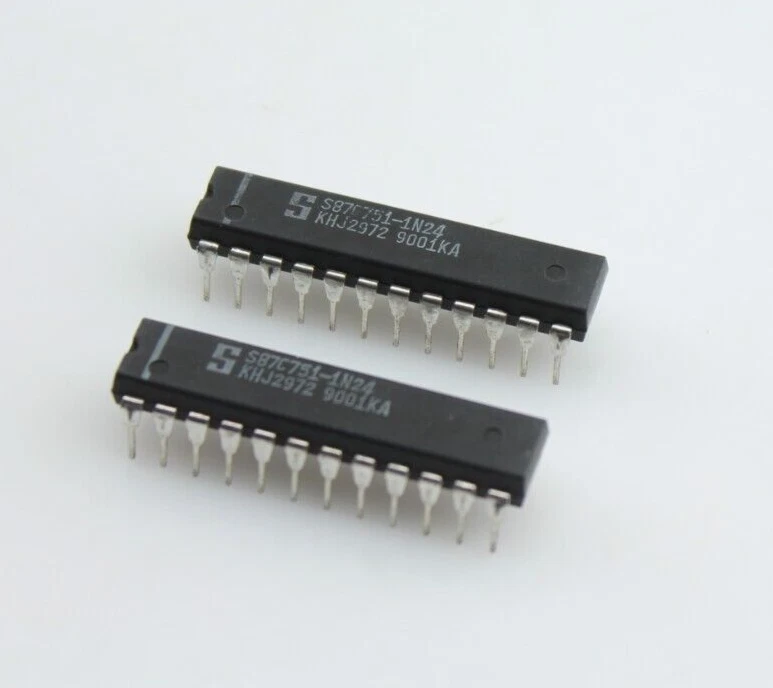 New Qty 2 Signetics S87C751-1N24 8 bit CMOS Microcontroller - Image 2 of 4