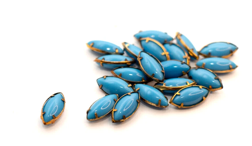 36 DE COLECCIÓN NUEVO Turquesa EstrásPreajustado Navettes Marquesa Latón 15 x 7 mm Foto 3 de 4