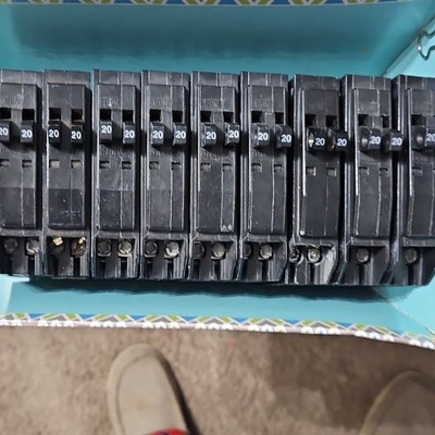 Square D QOT2020 20A Circuit Breaker 1-Pole Snap-In Screw Terminal AC