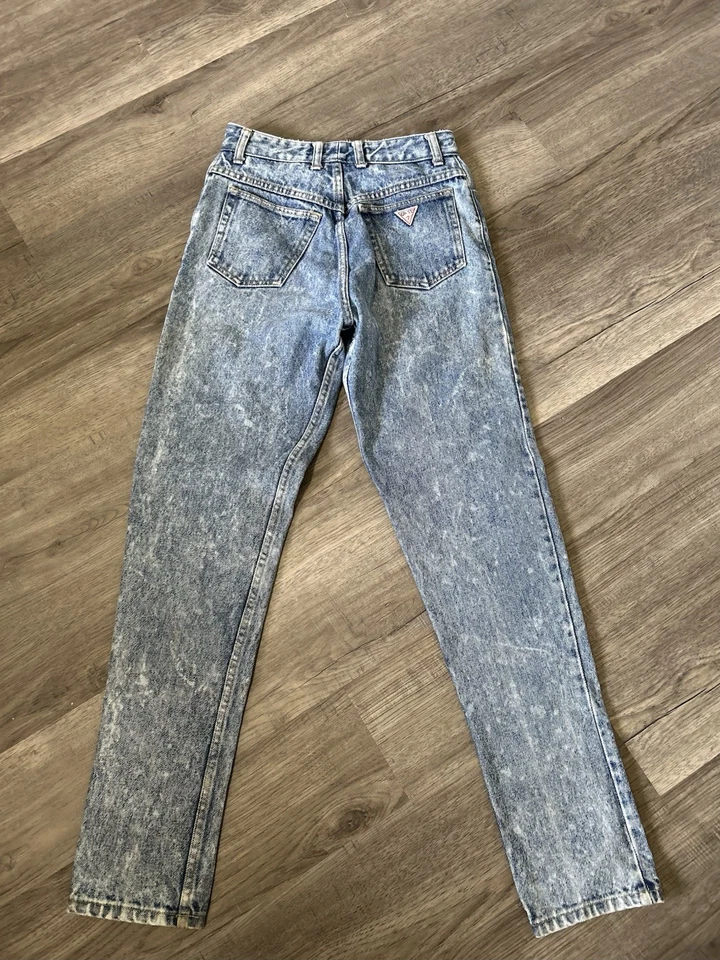 Vintage GUESS Women’s Mom Jeans 80’s Acid Wash Look High Waisted - Image 2 of 4