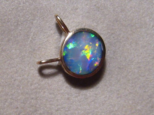 Opal Pendant , Solid 14 k Yellow Gold - Picture 6 of 10