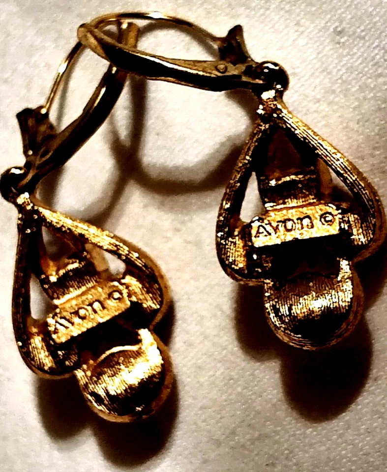De Colección Par de Pendientes Avon 1.25" Gota Rosa Piedra Central Imitación Perlas Tono Dorado Metal Foto 4 de 4