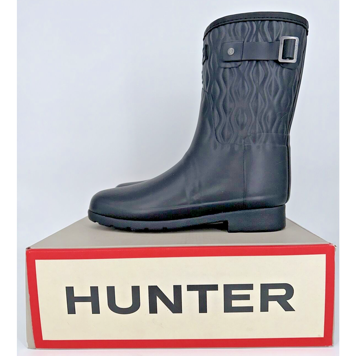 Hunter Refined Short Vertical Quilted Black Boots Womens Size - Main Image