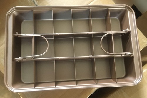 Sartén Brownie Brooklyn 18 Cavidades Pollo 1 pieza con Divisores Sartén Extraíble para Hornear - Imagen 1 de 6