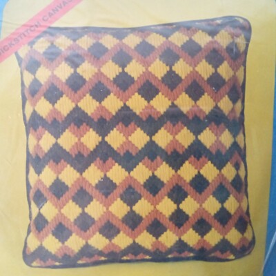 Pauline Denham Crewel Embroidery Kit Zig Zag Bargello Pillow 6033 Vintage 1973
