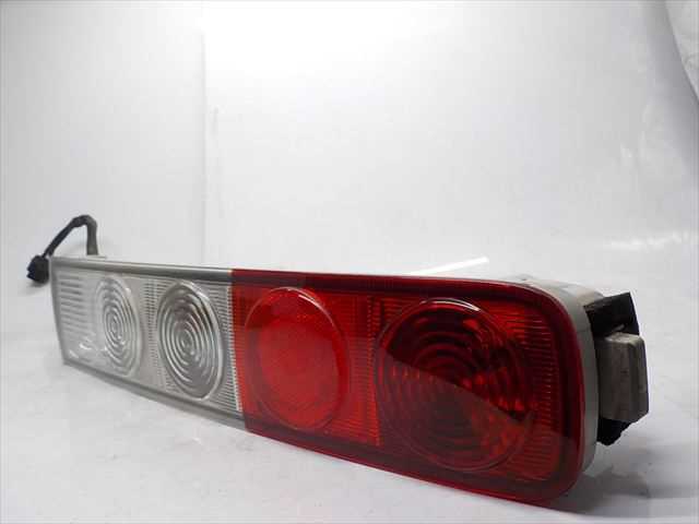 JDM NISSAN YZ11 BZ11 YGZ11 cube TYUKI Tail lights Right side 26550
