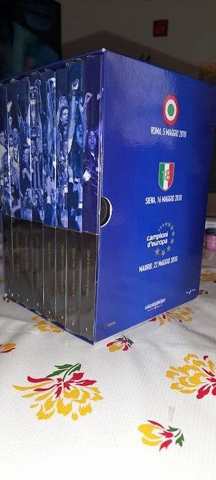 BOX+8 DVD nuovi+cover+fas LEGGENDA FC INTER 2010 TRIPLETE+3 DVD SCUD. CENTENARIO - Immagine 4 di 4