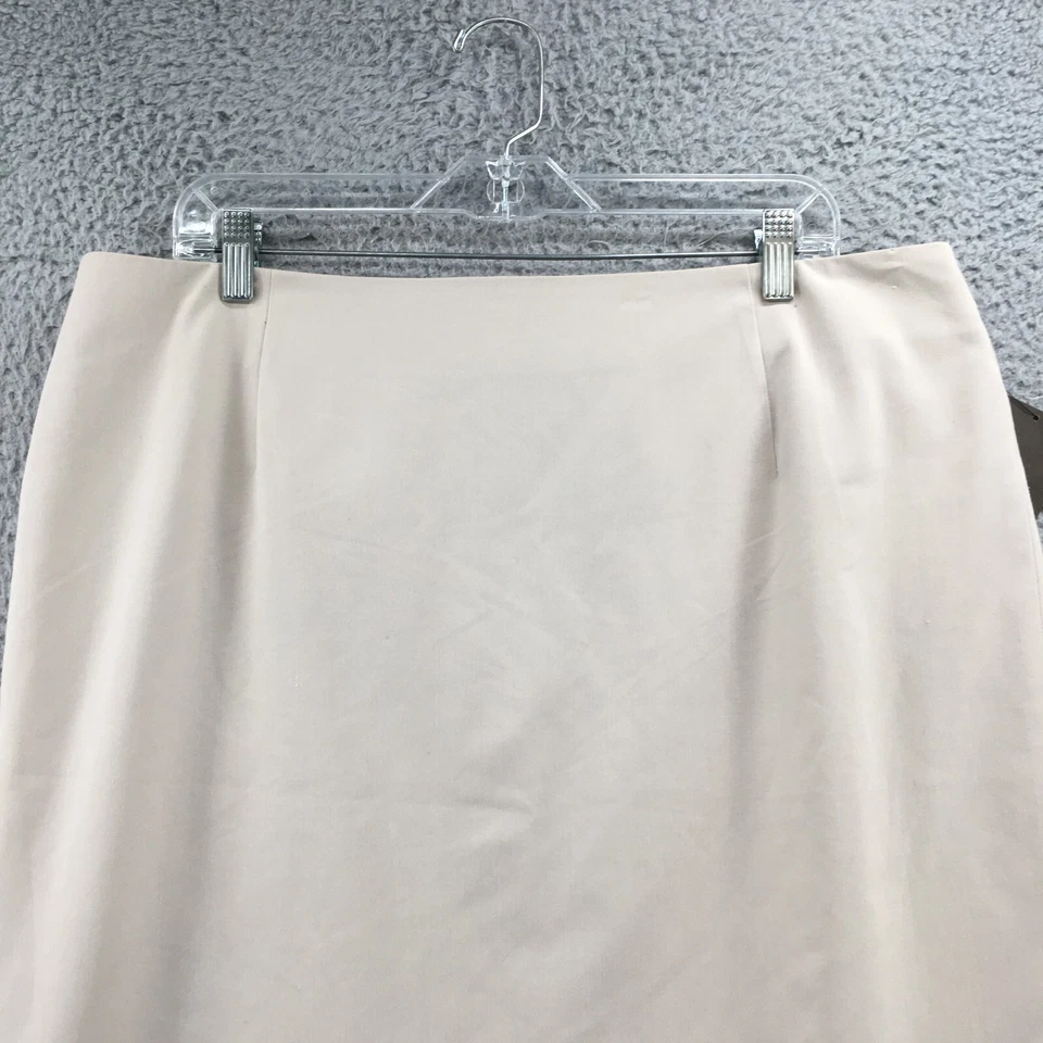 Saia Merona reta e lápis feminina 18 (real 37X24) bege fenda traseira zíper NOVA - Imagem 2 de 4