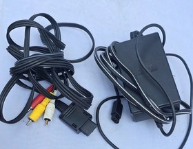 Nintendo GameCube Silver Console with 2 Controllers, Cables And Game. Tested. 