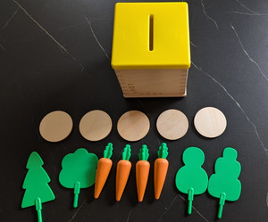 LOVEVERY WOODEN COIN BANK/CARROTS/TREES DROP BOX  (232/5)